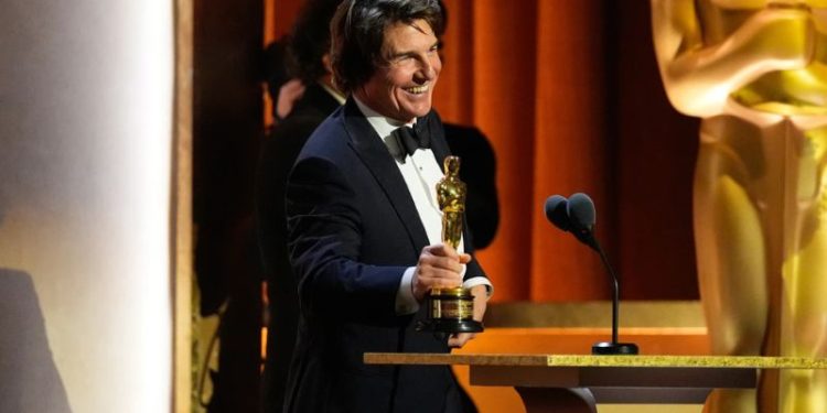 Tom Cruise receives an honorary Oscar