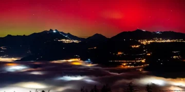 Northern lights dazzle US, Europe amid intense solar storm | Muscat Daily| Oman News |Business