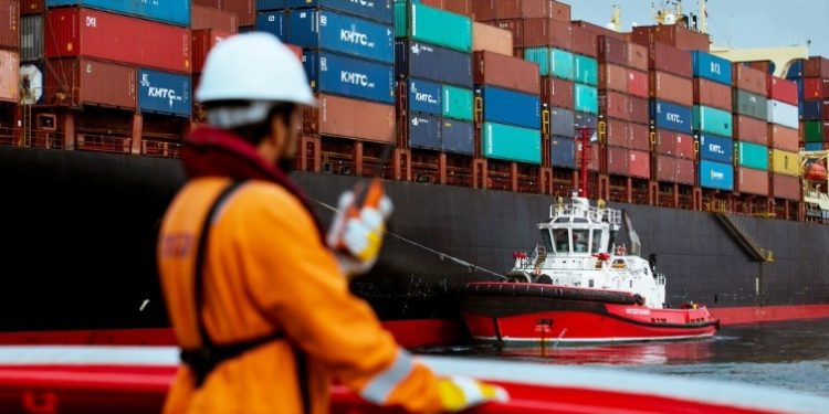 Oman’s non-oil exports post 10.3% growth, led by metals and chemicals