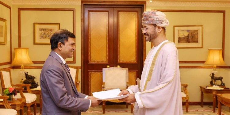 Oman’s Foreign Minister receives credentials of Sri Lankan and Philippine ambassadors – The Arabian Stories News