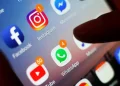 France’s lawmakers vote to ban social media for under-15s | Muscat Daily| Oman News |Business