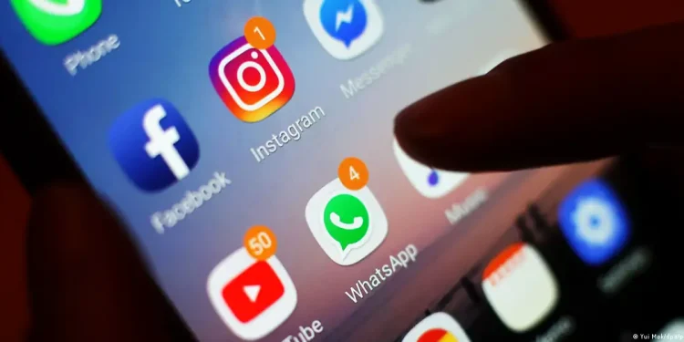 France’s lawmakers vote to ban social media for under-15s | Muscat Daily| Oman News |Business