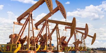 Oman crude climbs past $61 as oil prices log second straight weekly rise