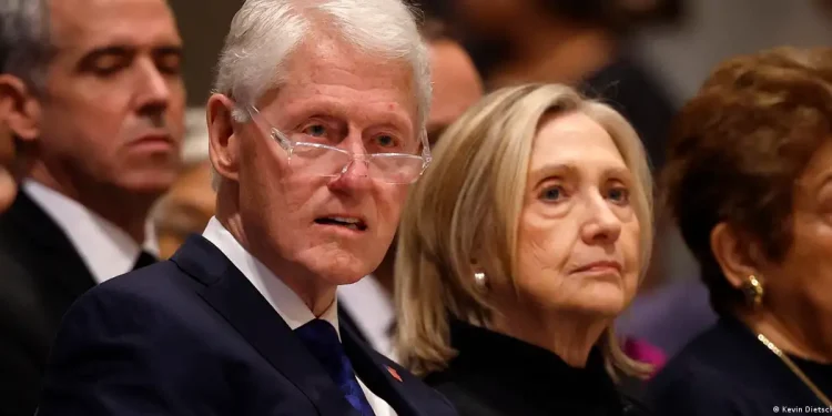 Bill and Hillary Clinton agree to testify in Epstein probe | Muscat Daily| Oman News |Business