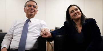 Portugal: Socialist Seguro wins big in presidential election | Muscat Daily| Oman News |Business