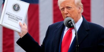 Trump increases global tariffs to 15%