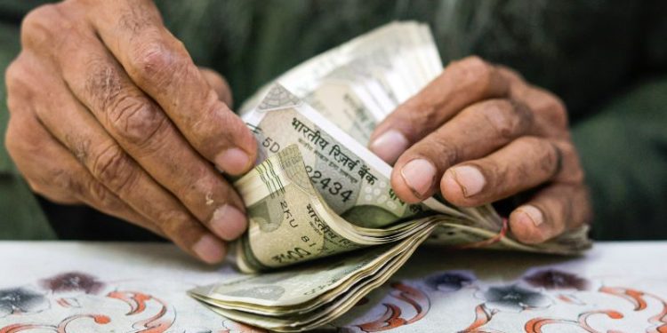 Indian rupee reaches a record low as RO1 exceeds 240 INR