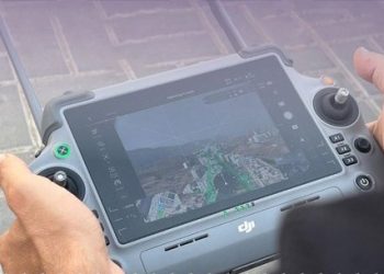Muscat Municipality surveys over 6,500 parking spaces using drones and advanced monitoring systems – The Arabian Stories News