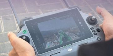 Muscat Municipality surveys over 6,500 parking spaces using drones and advanced monitoring systems – The Arabian Stories News