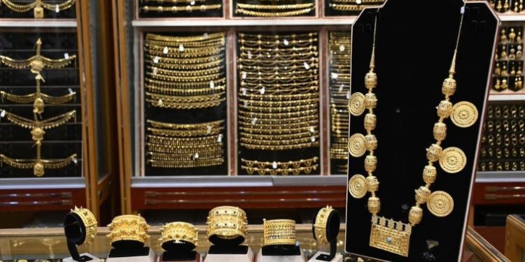 Gold prices jump, workforce expands in Oman’s precious metals market