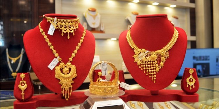 Gold, silver crash over 7% amid West Asia tensions, strong dollar shifts investor focus