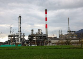 Oil prices surge over $4 following Trump’s comments on continued strikes against Iran